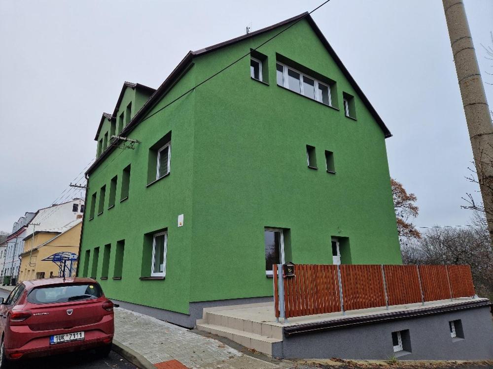 Penzion Dubi - Ruska 393 - 110 Εξωτερικό φωτογραφία